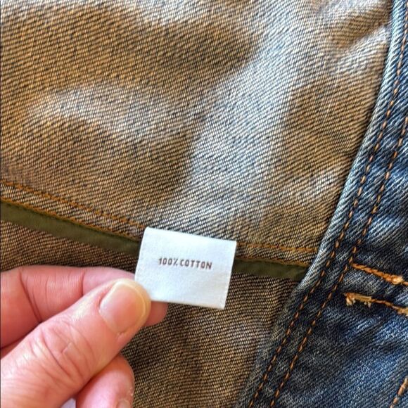 Hollister Cali Distressed Blue Denim Jacket size small - Picture 8 of 11